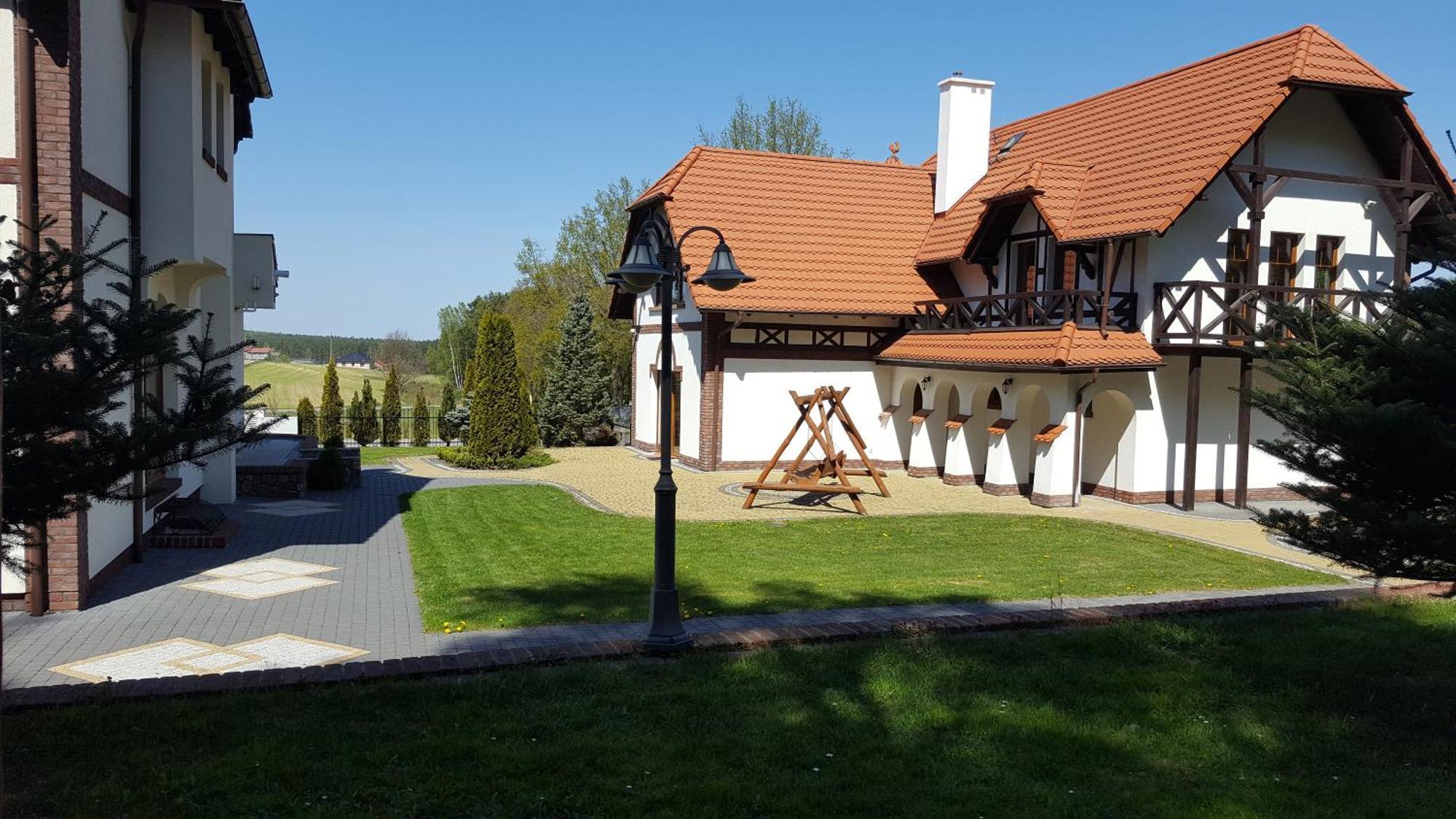 Krysztalowy Dworek Hotel Zbychowo Eksteriør billede